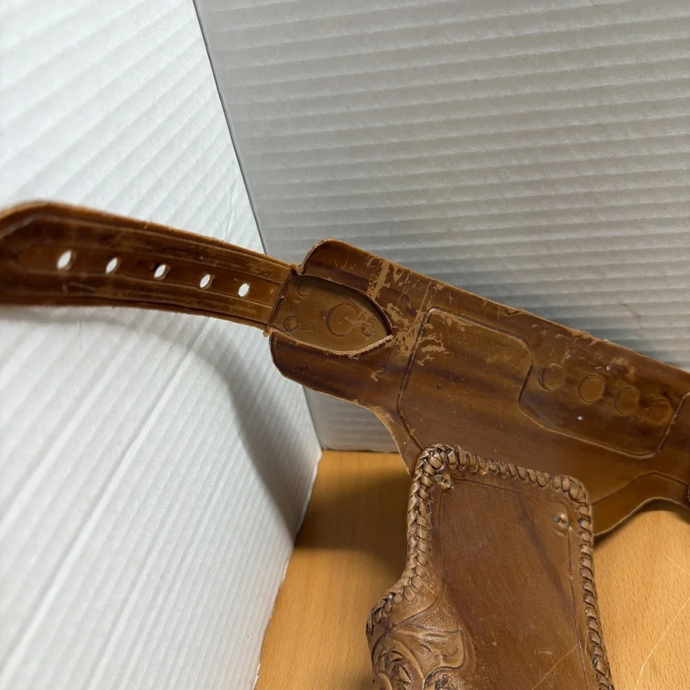 VTG PONY BOY Cap Gun SINGLE HOLSTER and BELT 6 PLASTIC BULLETS Made On. (No Gun)